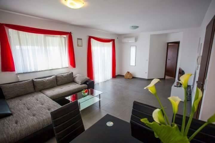 Apartman Tony Makarska Exterior foto